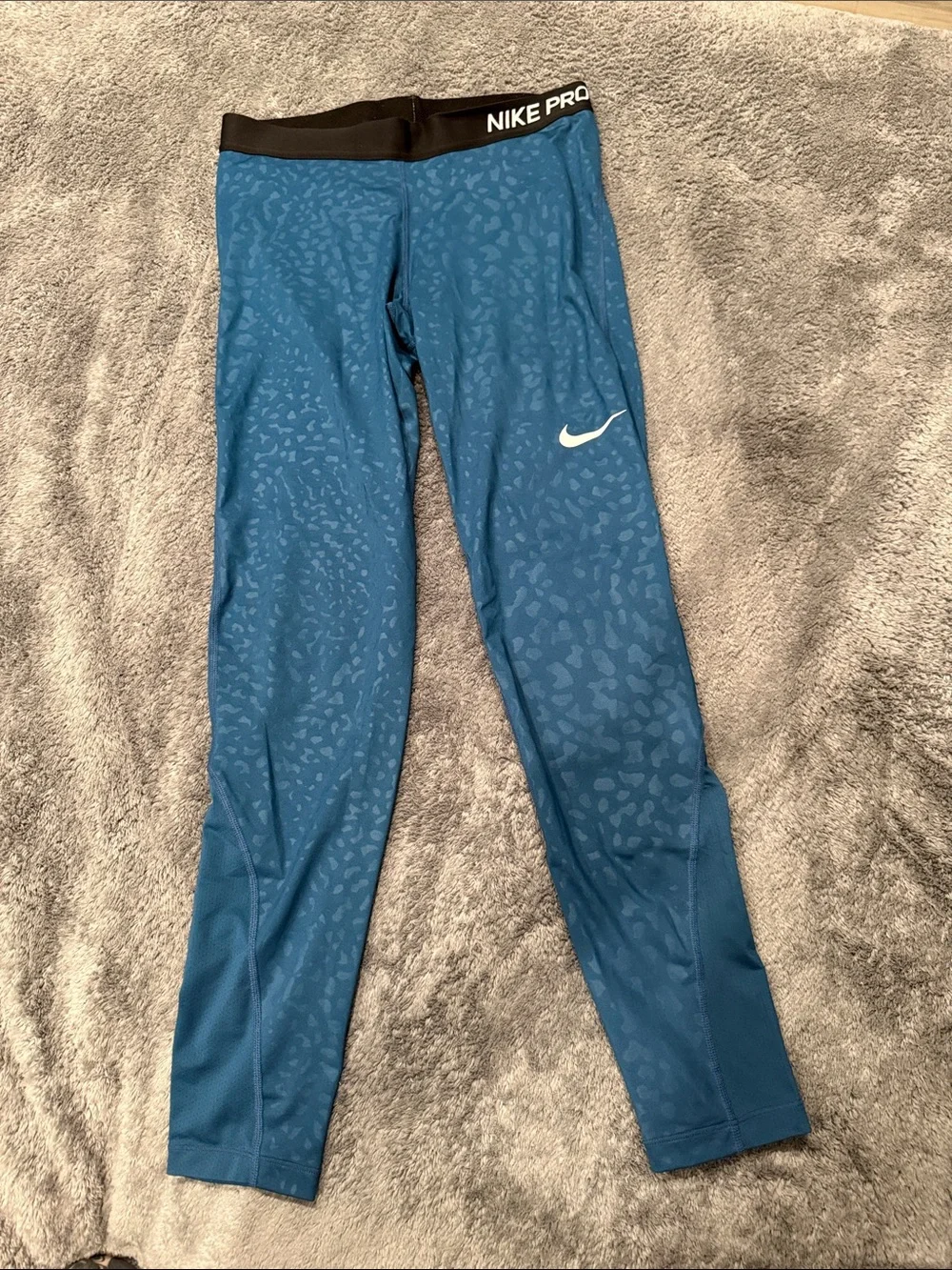 Nike Women's Teal Blue Performance Leggings with Subtle Print